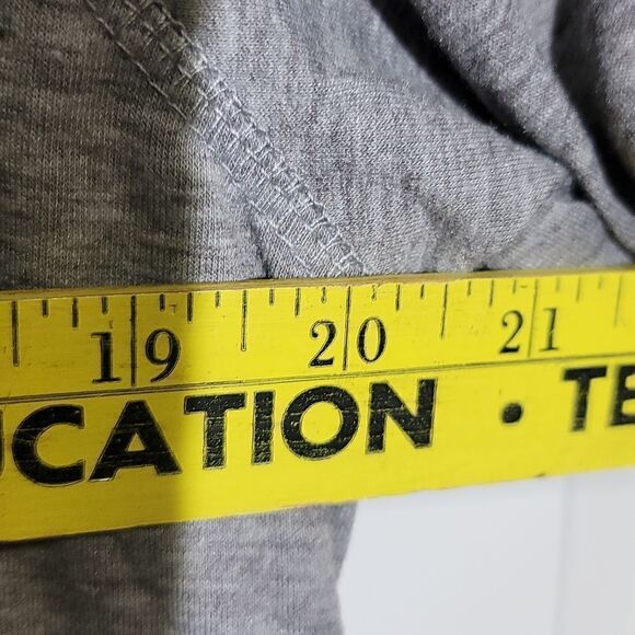 Women's Gray Short Sleeve Tank Top - Picture 4 of 4